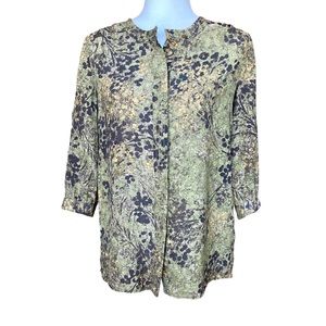 Banana Republic Women’s silk olive green quarter length sleeve blouse - S